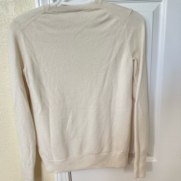 Everlane Cream Crew Neck Sweater Classic Knit - Picture 3 of 3
